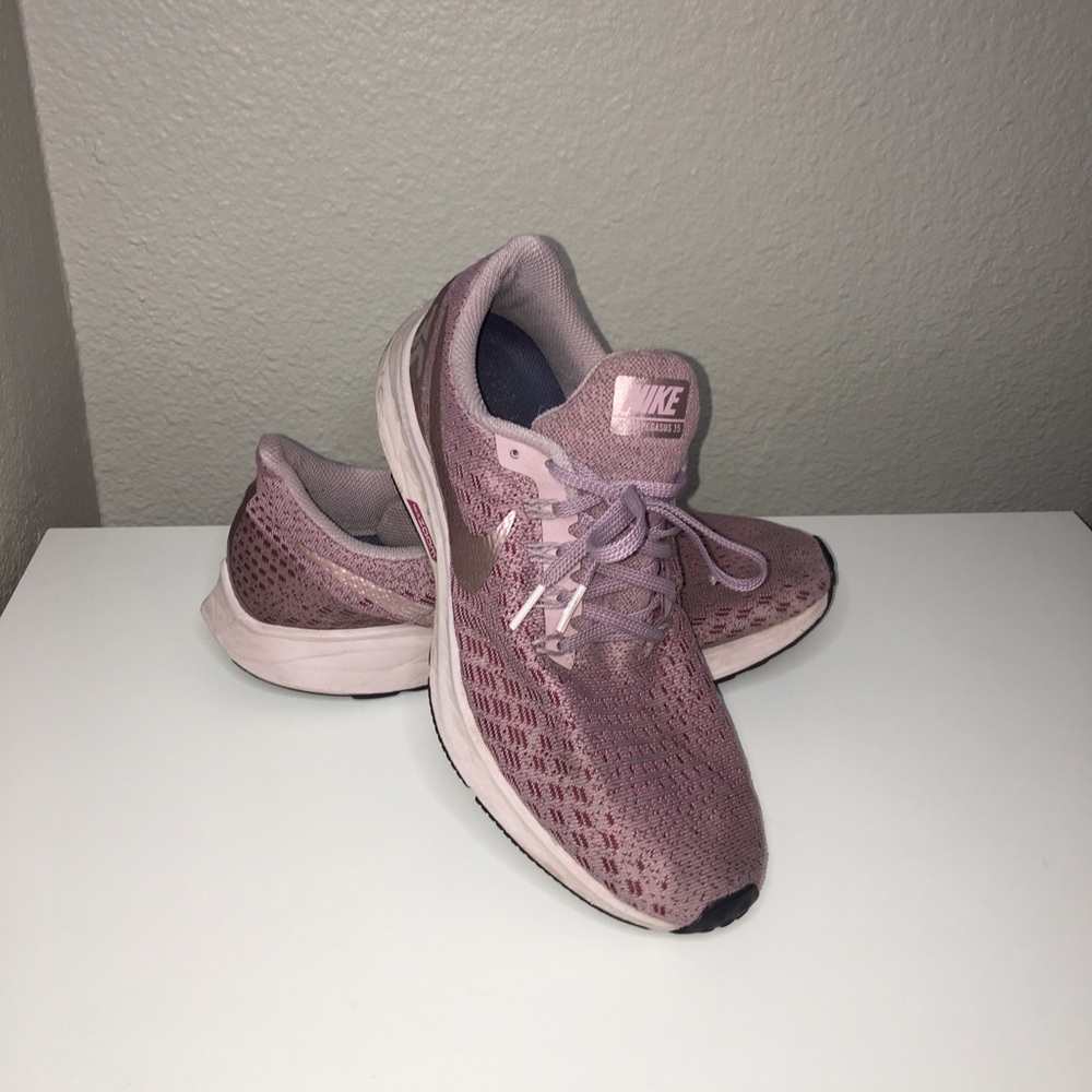 🦋👟 **SOLD** 👟🦋
